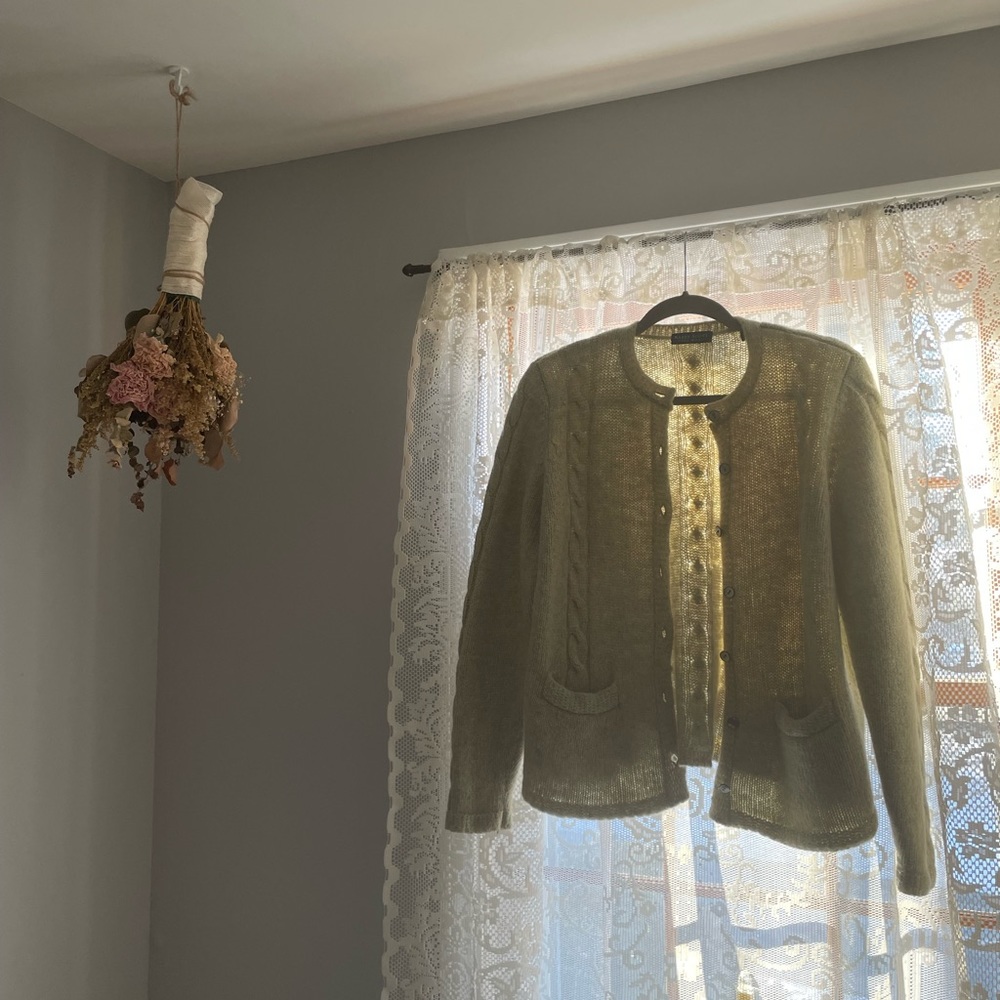 Vintage Karen Scott 100% wool cardigan